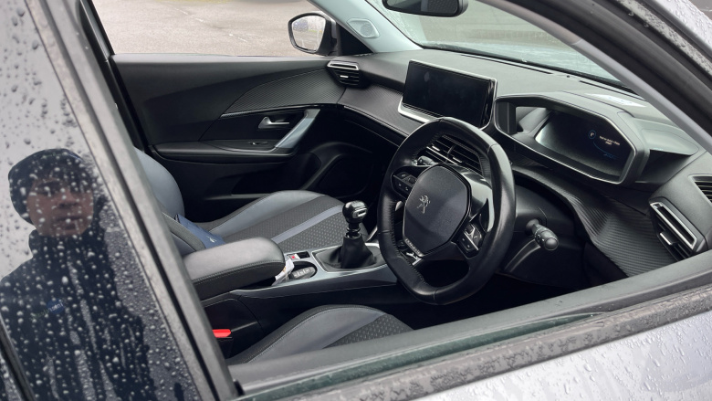 Peugeot 2008 1.2 PureTech Allure Premium 5dr Petrol Estate